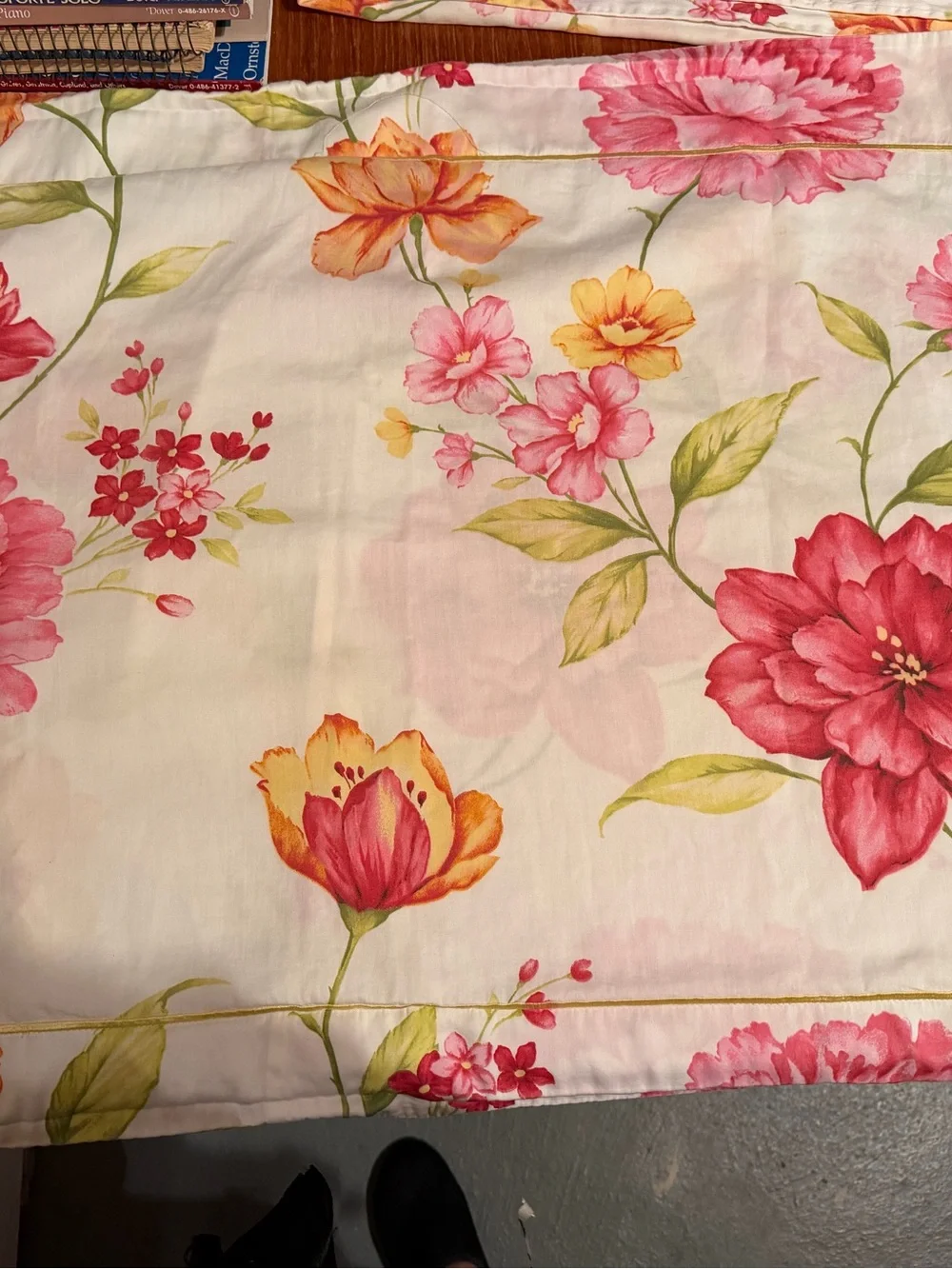 Set Of 2 Standard Pillowcase European Sham Multicolor Floral 25”x19”